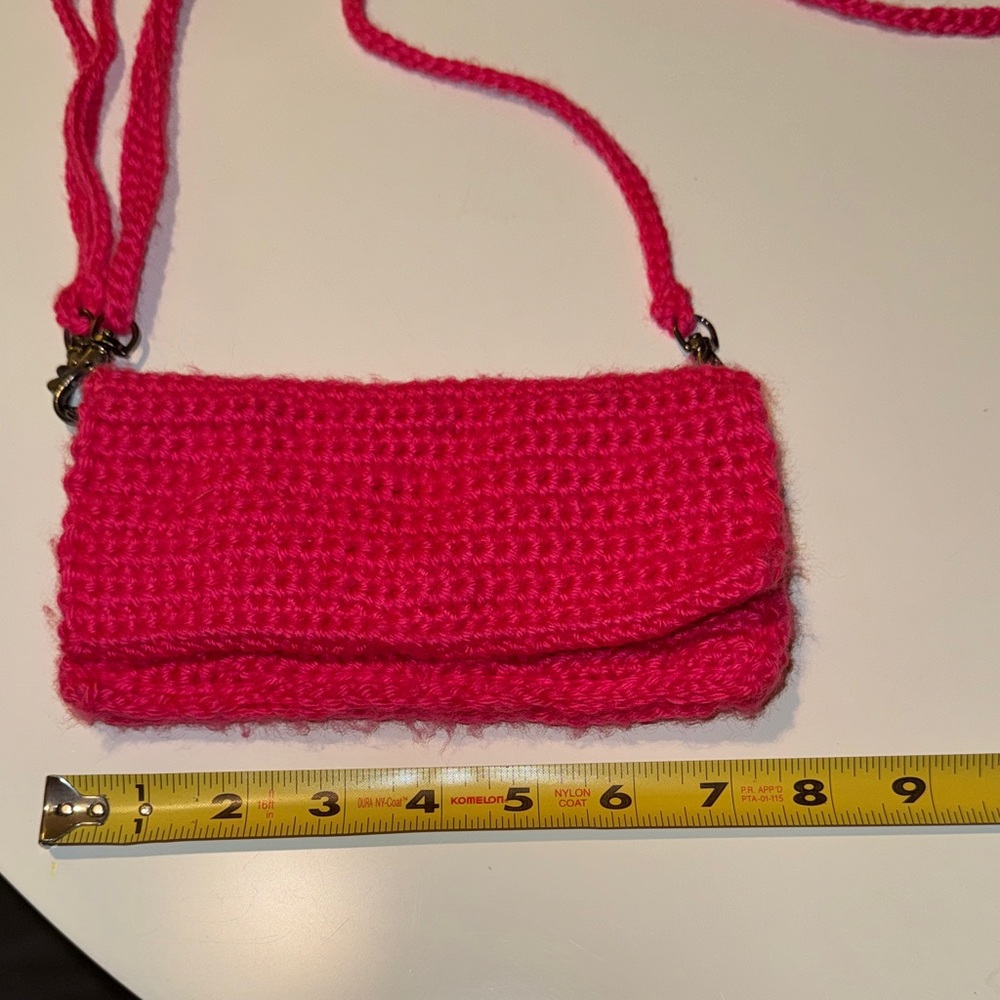Handcrafted Hot Pink Crochet Crossbody Bag - Picture 3 of 13